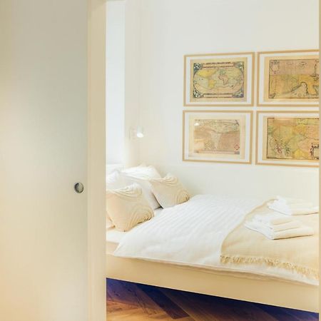 Stylish Apartment In Historical Center Любляна Екстериор снимка