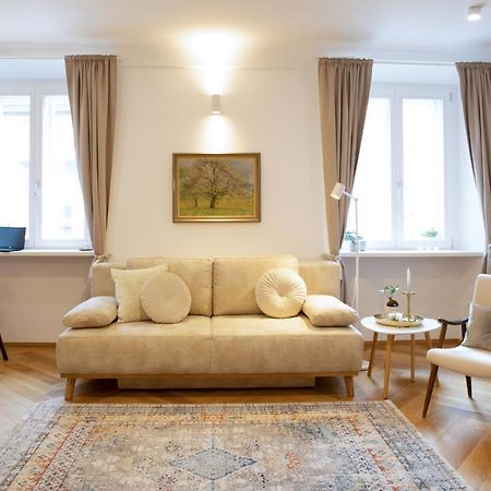 Stylish Apartment In Historical Center Любляна Екстериор снимка