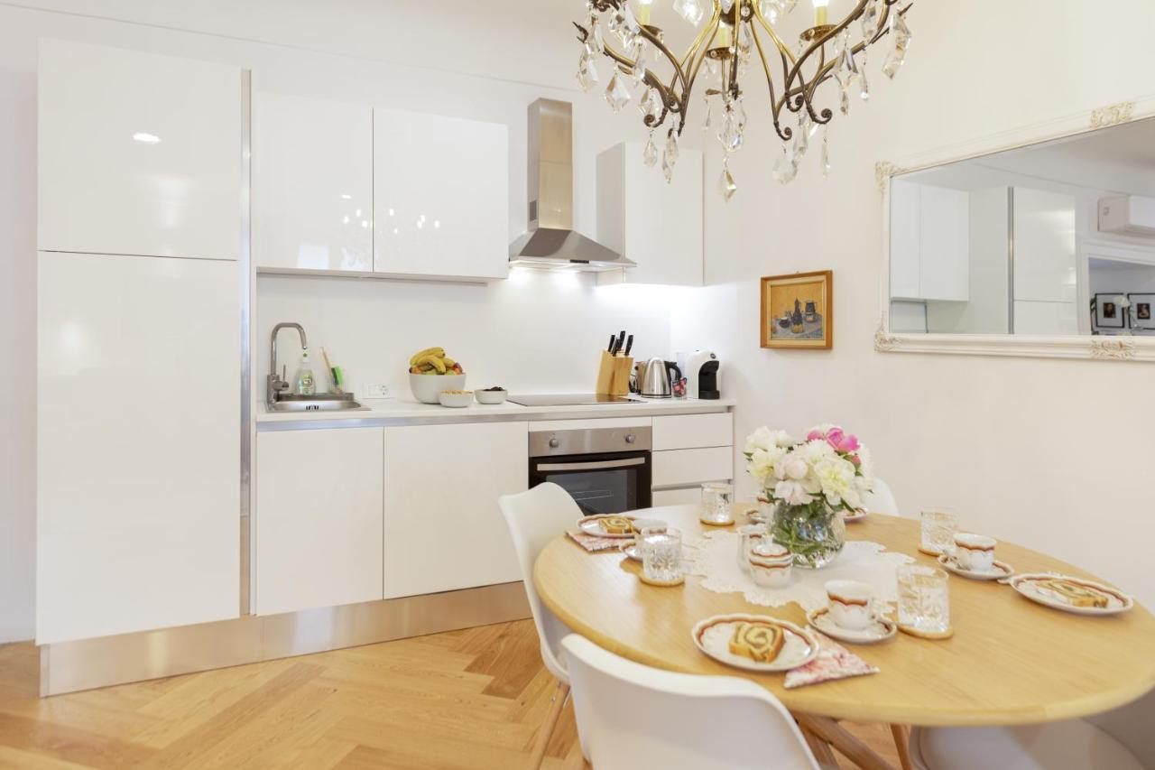 Stylish Apartment In Historical Center Любляна Екстериор снимка