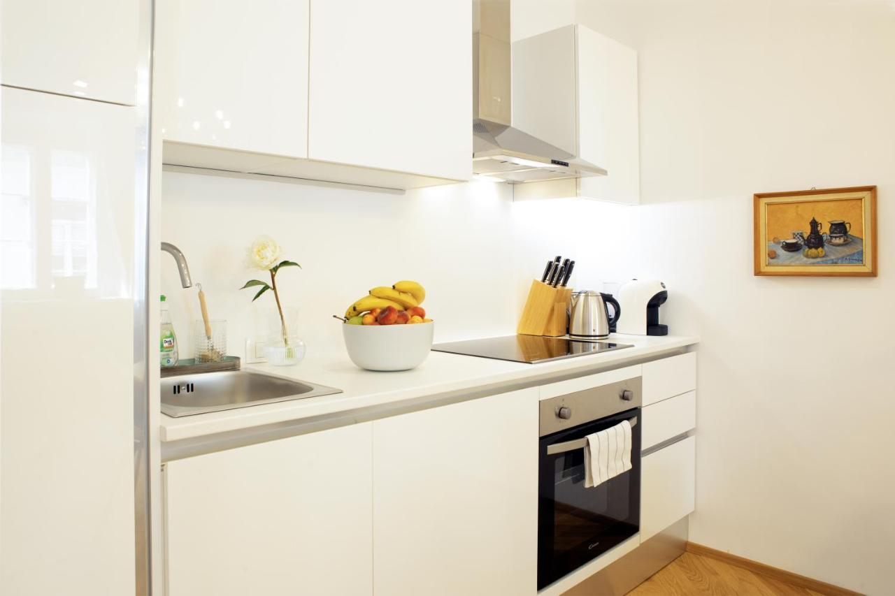 Stylish Apartment In Historical Center Любляна Екстериор снимка