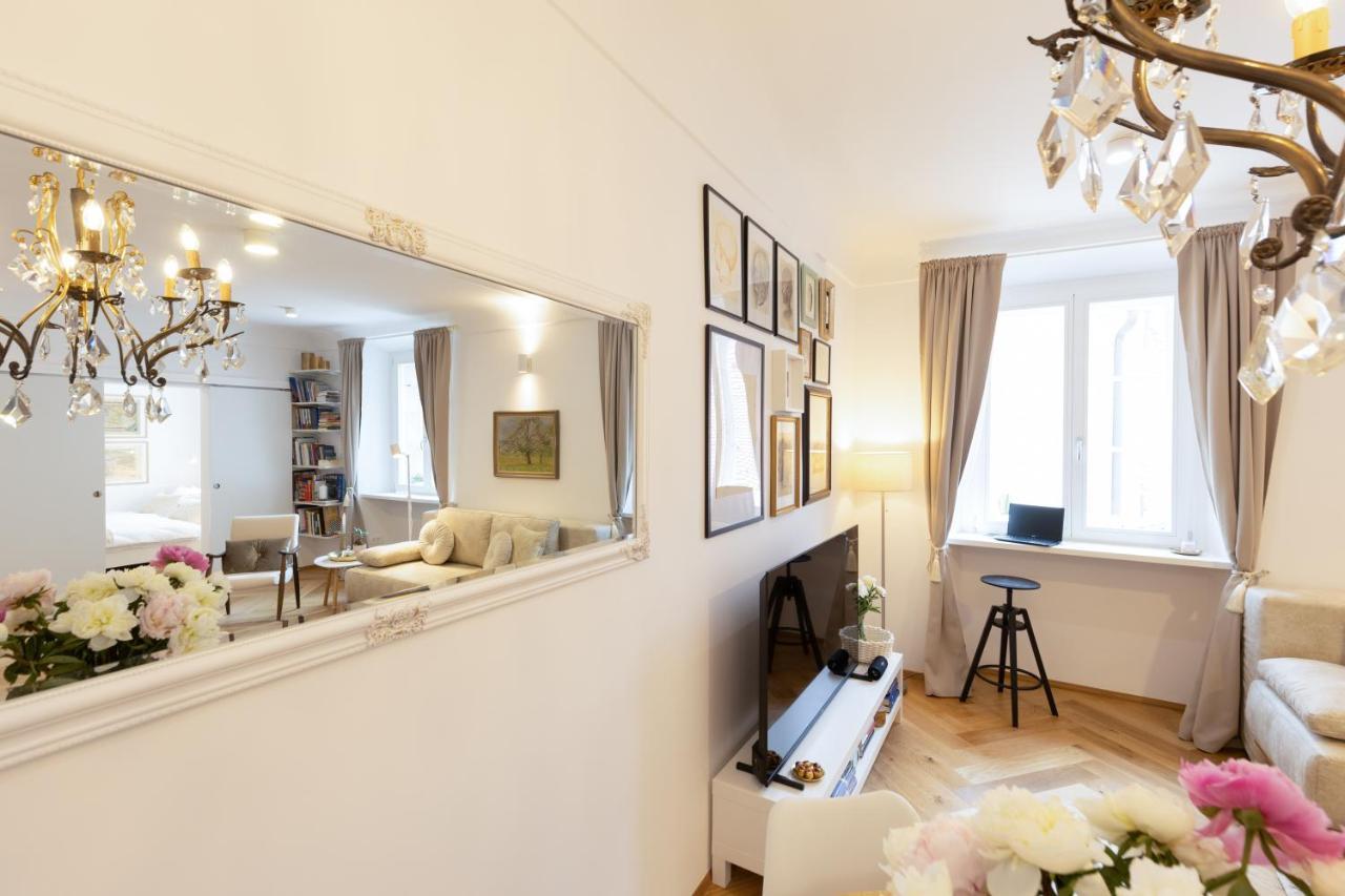Stylish Apartment In Historical Center Любляна Екстериор снимка