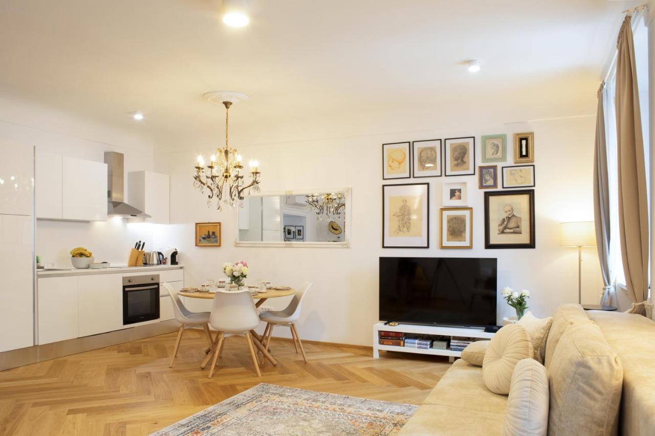 Stylish Apartment In Historical Center Любляна Екстериор снимка