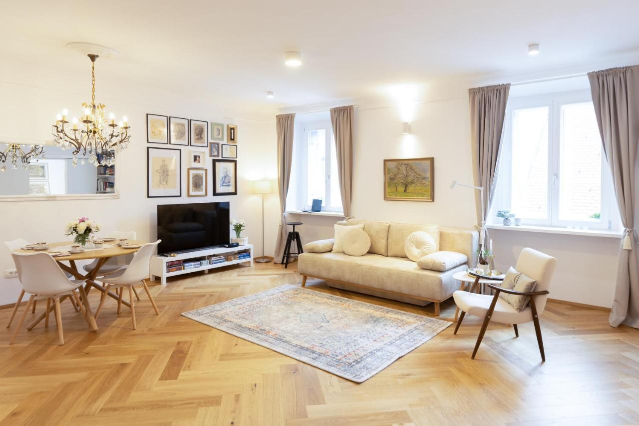 Stylish Apartment In Historical Center Любляна Екстериор снимка